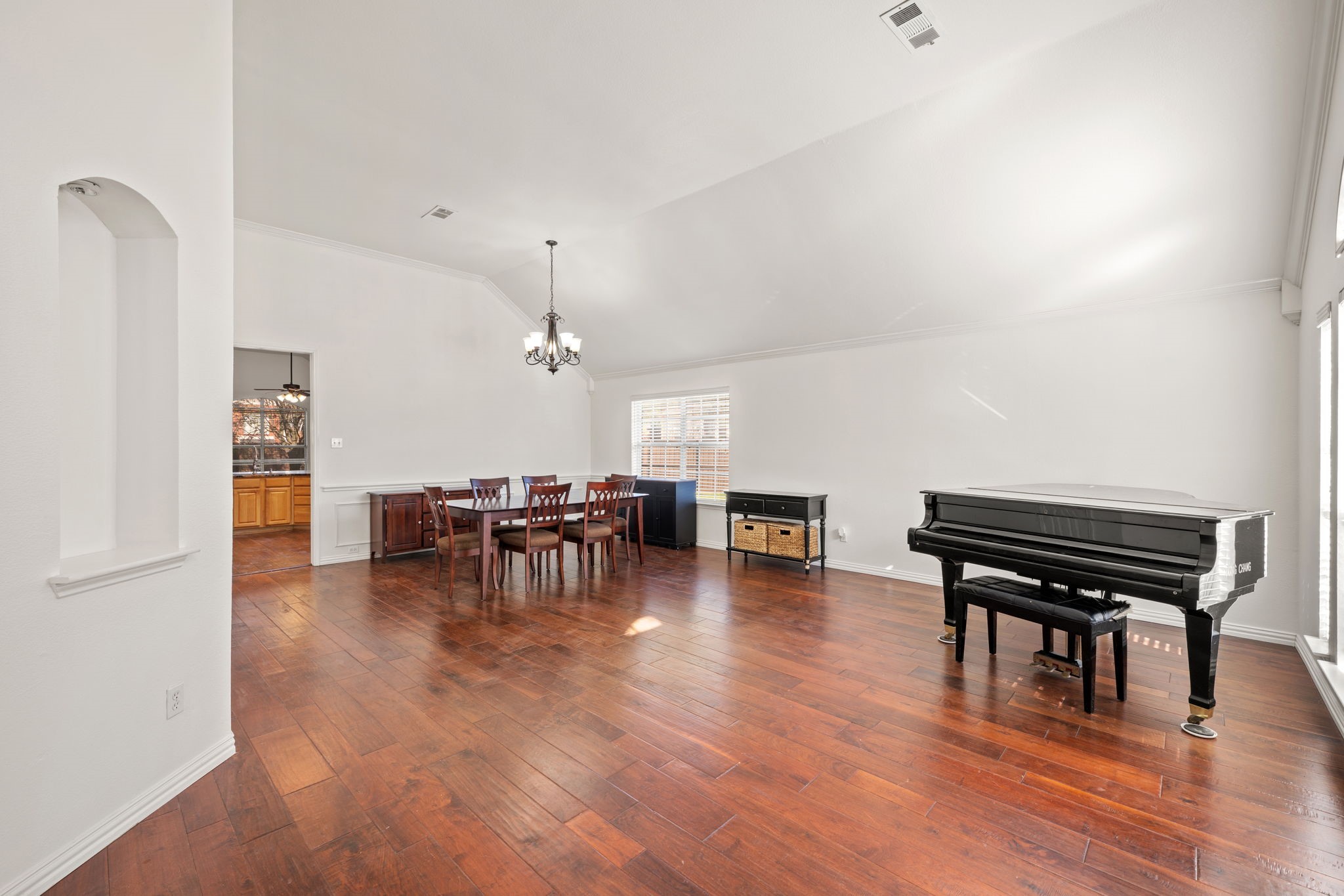 516 Castleford Drive