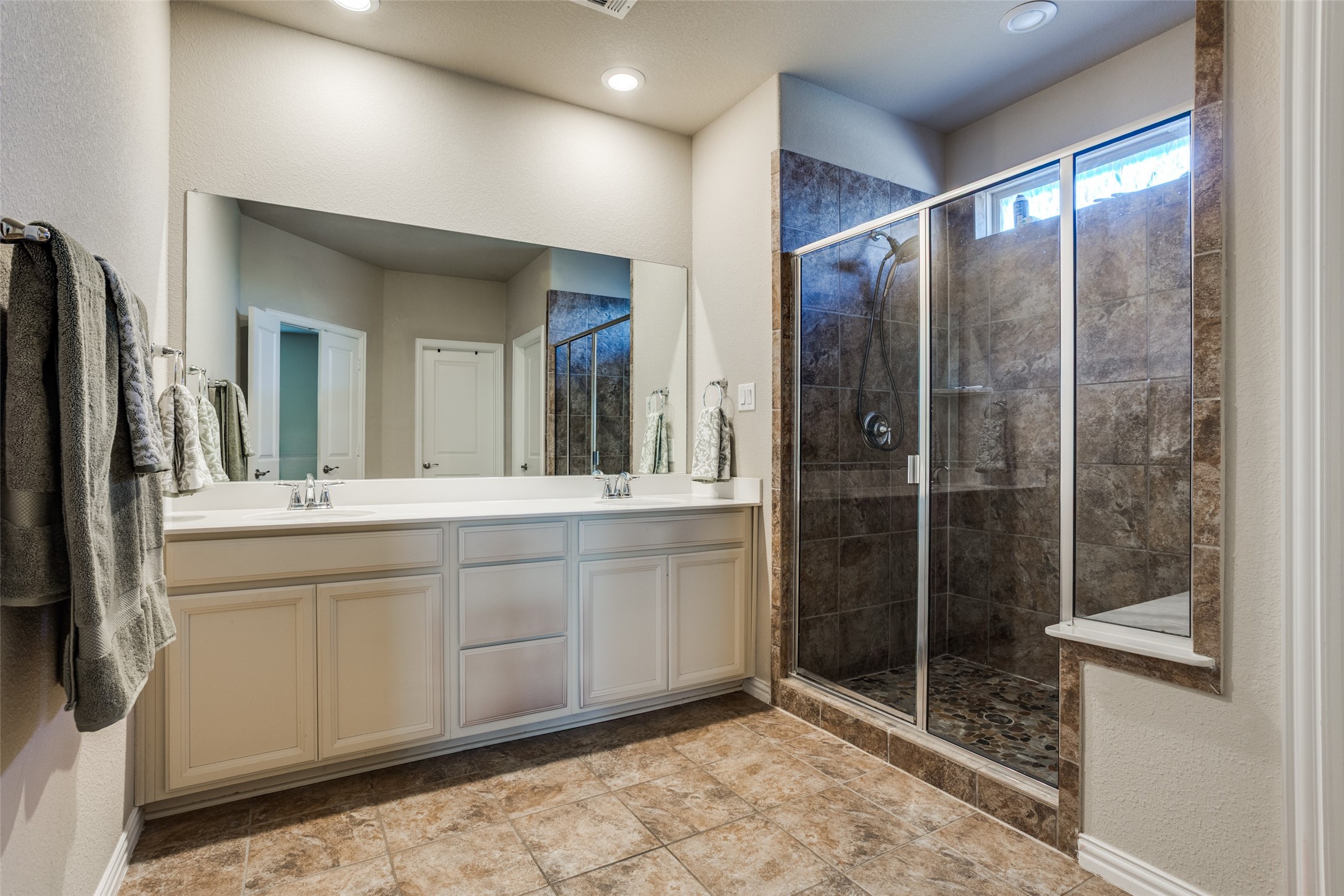 1428 Pebble Way
