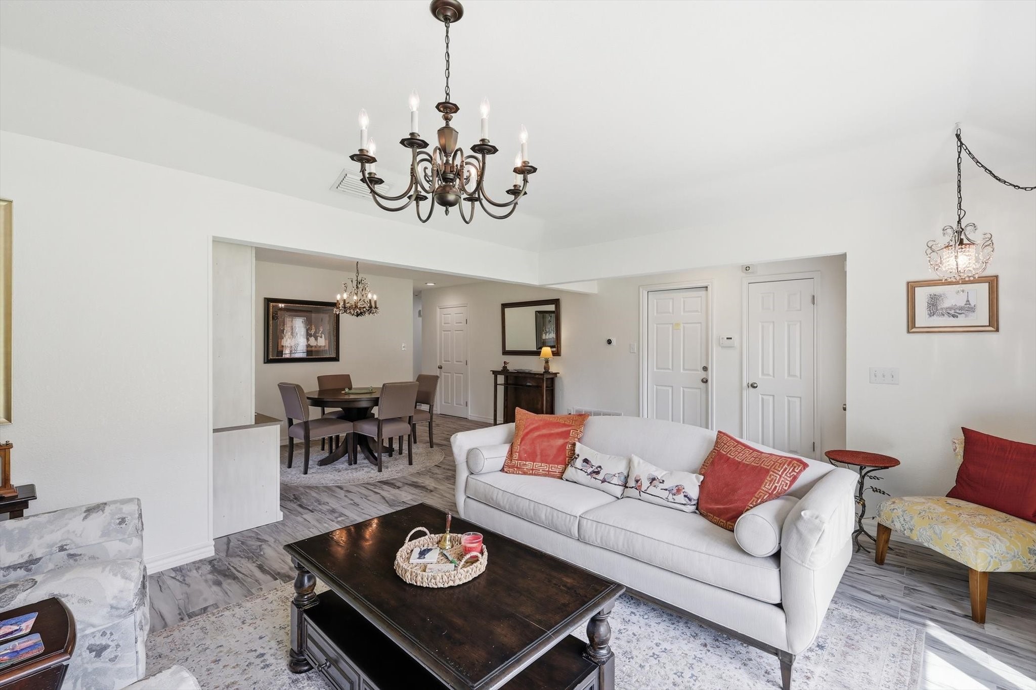 2317 Quail Lane