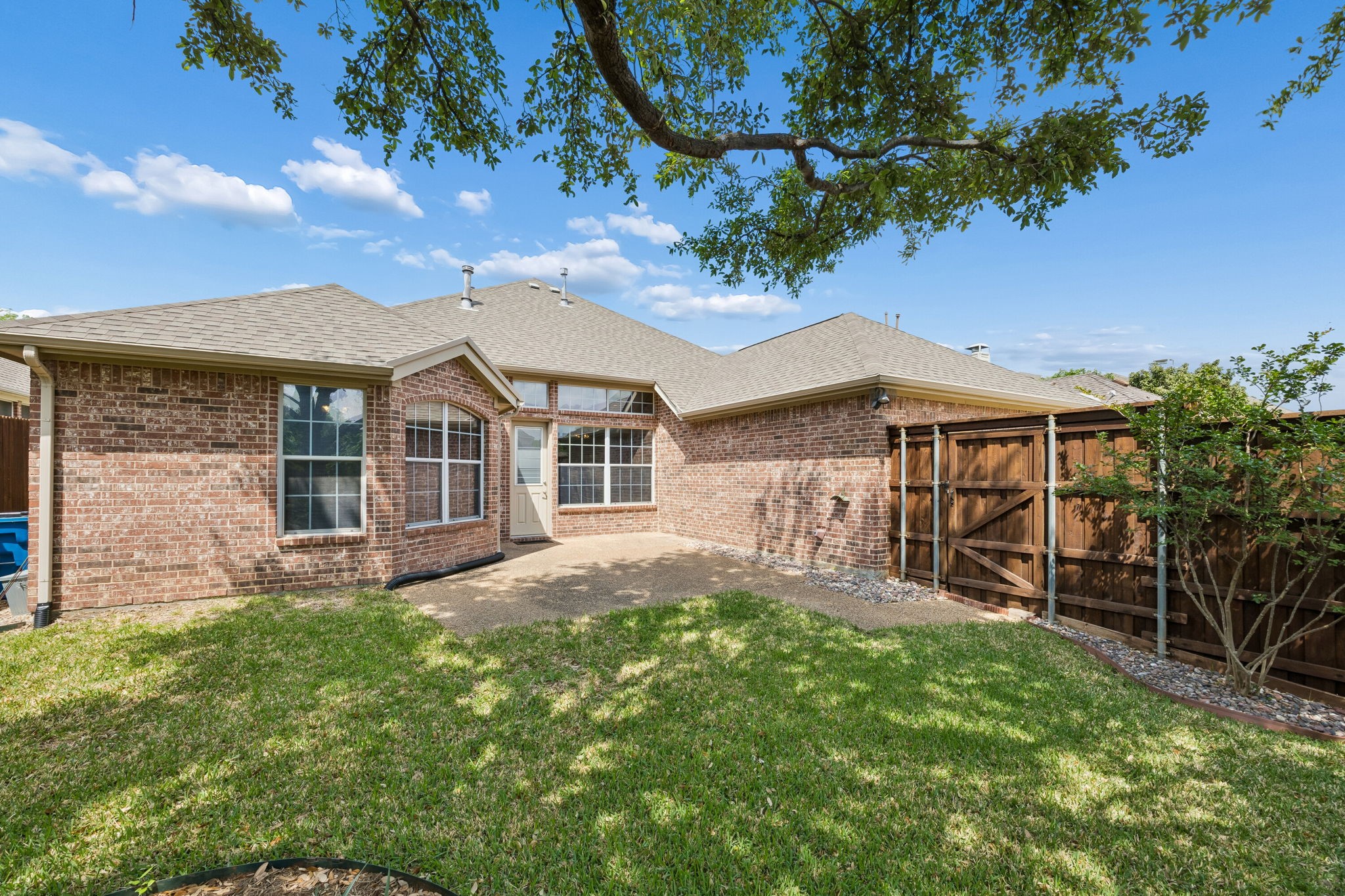 2209 Stonehenge Lane