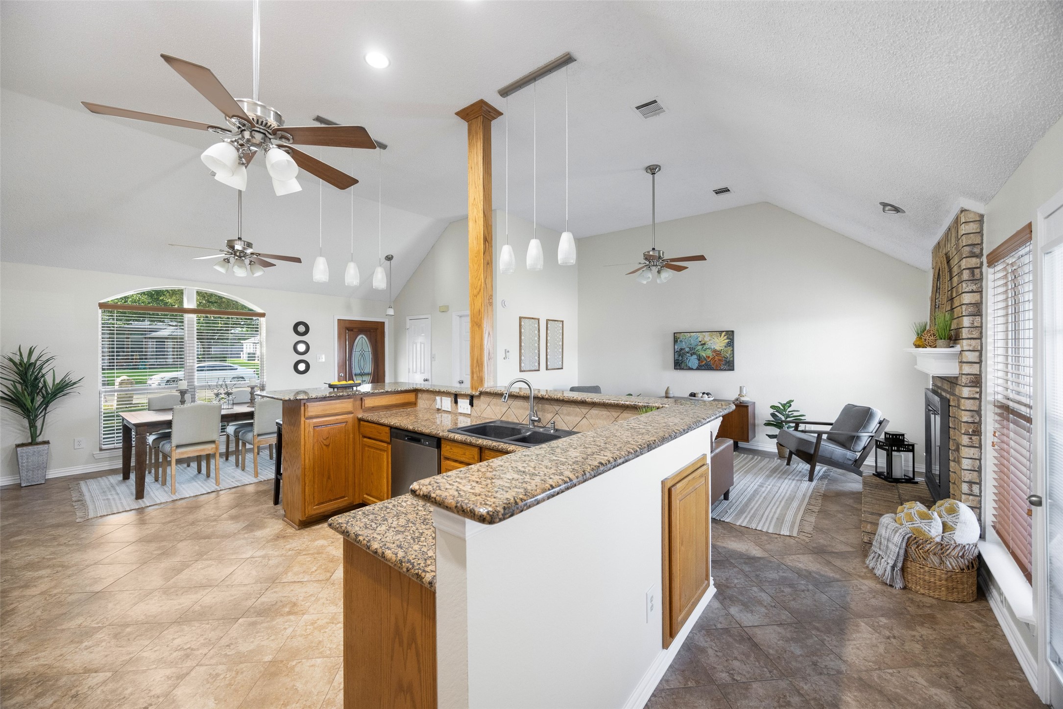 518 E Gaston Drive