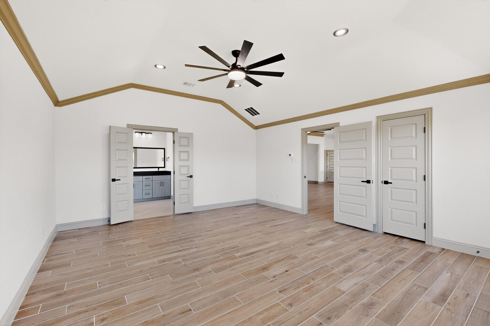 906 Maxine Drive