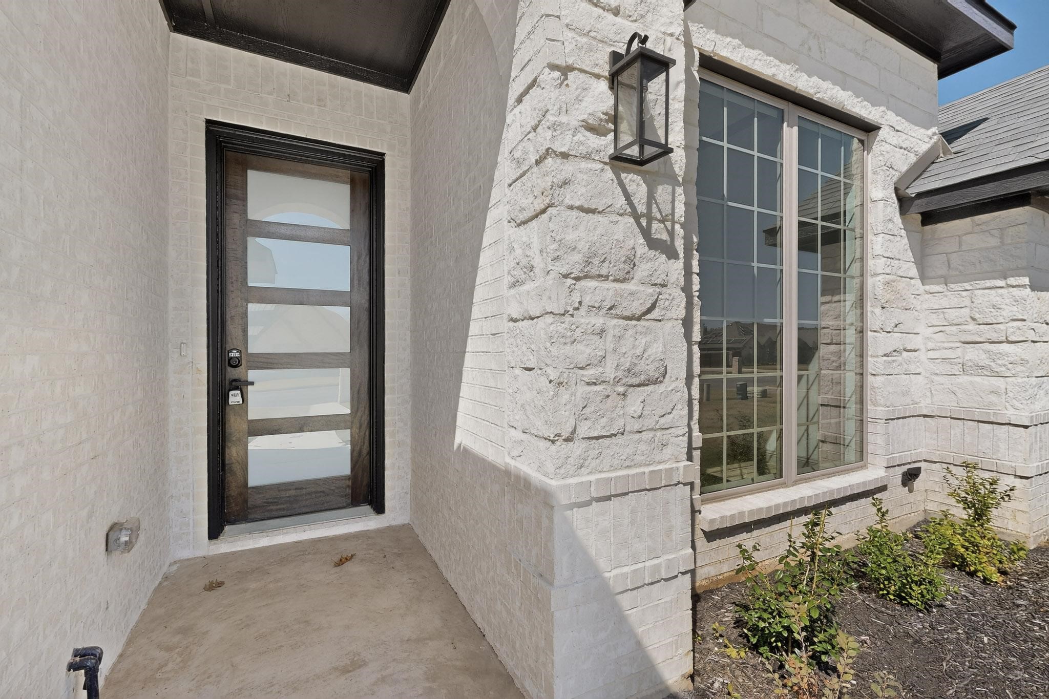 906 Maxine Drive
