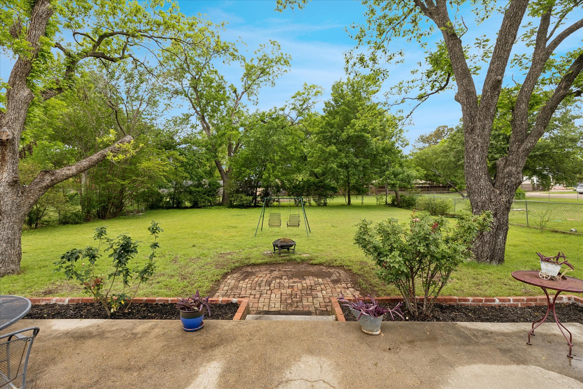 206 S Davis Drive