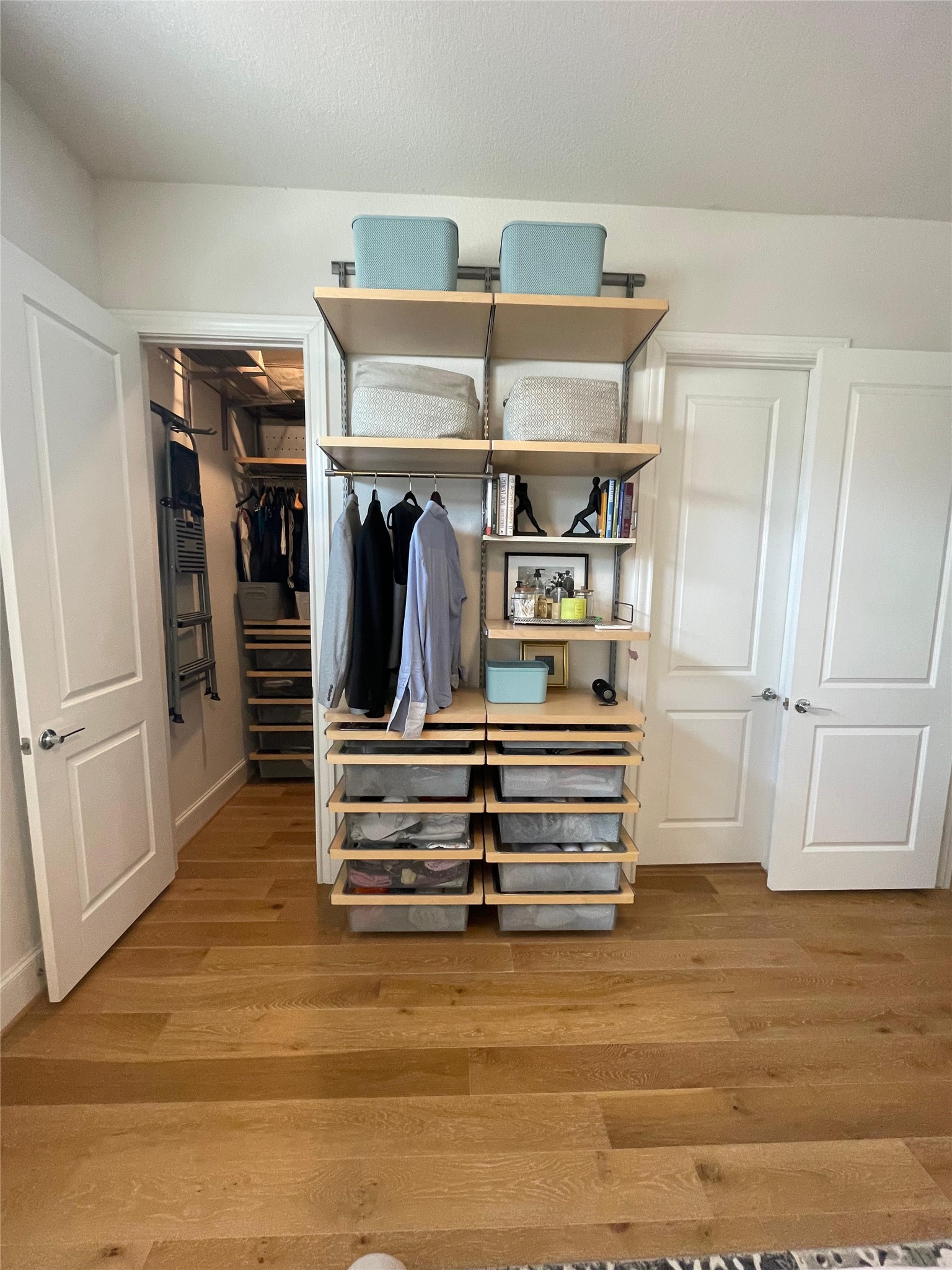 7333 Valley View Lane 404
