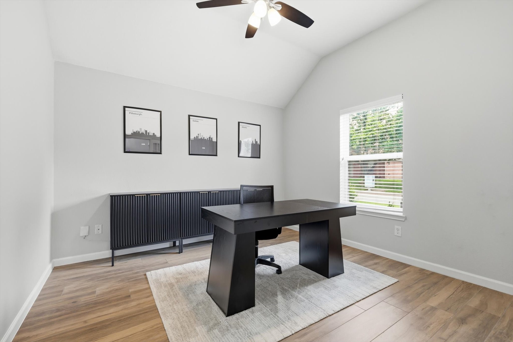 5816 Bentley Lane