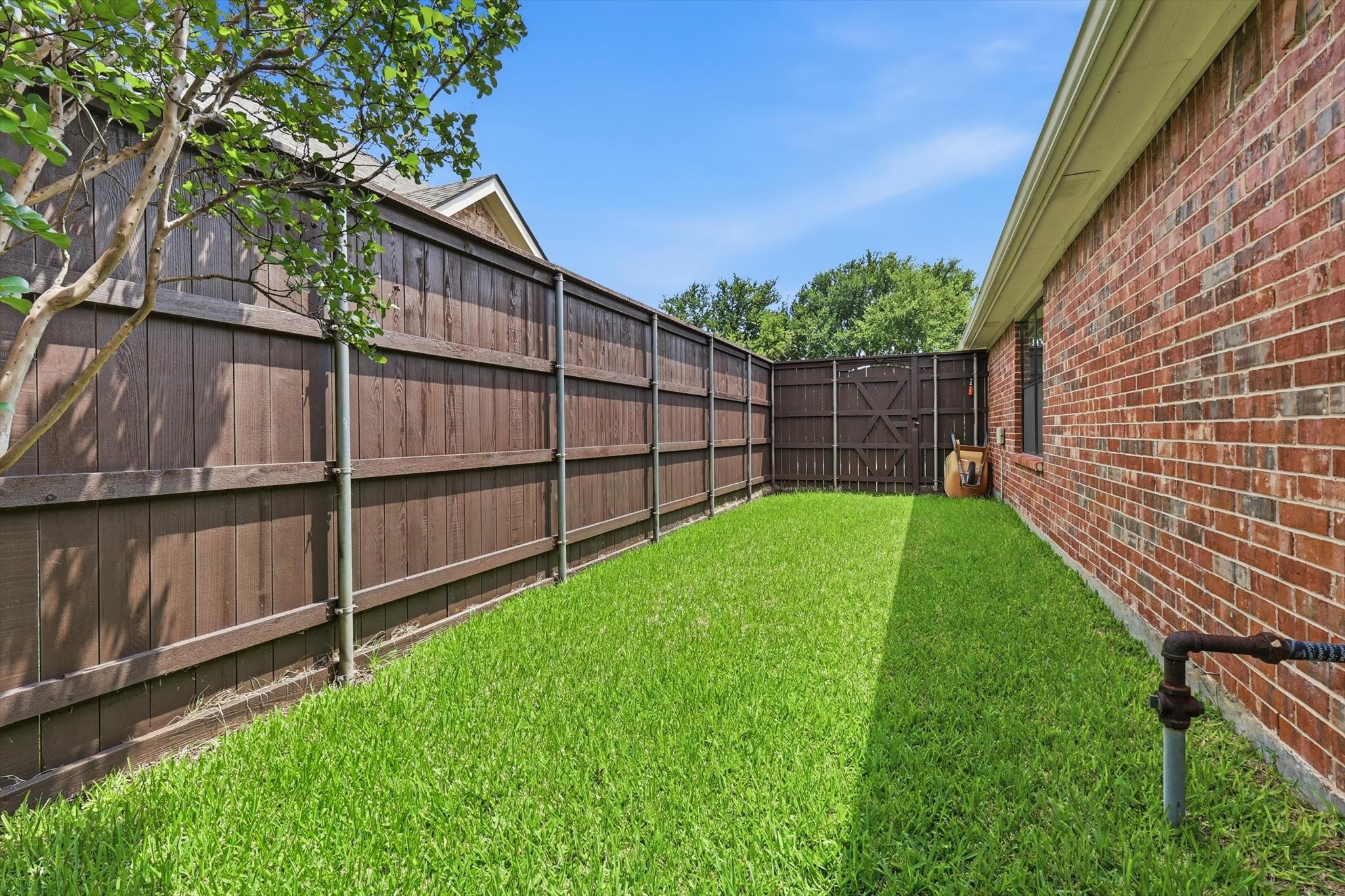 5816 Bentley Lane