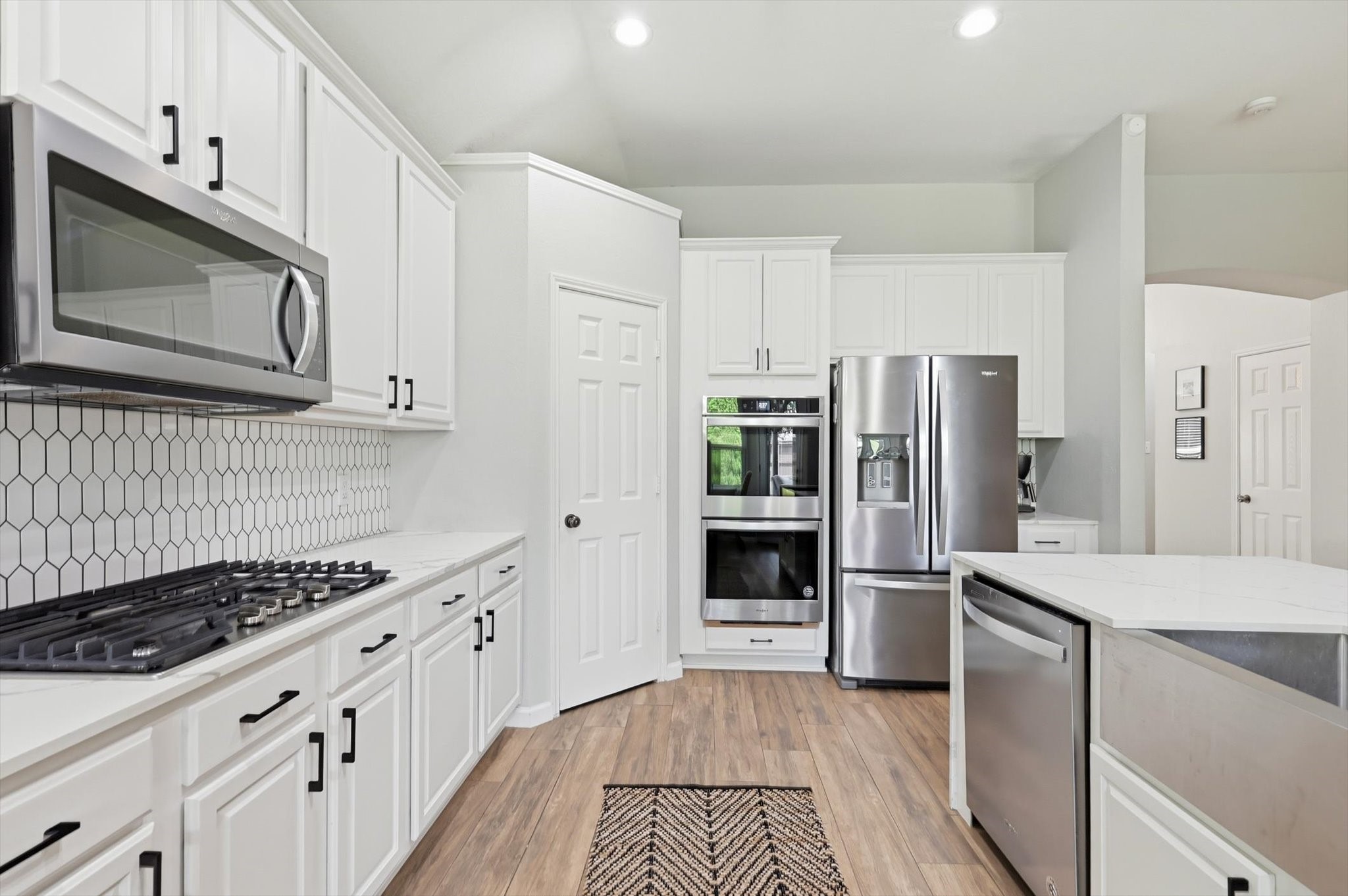 5816 Bentley Lane