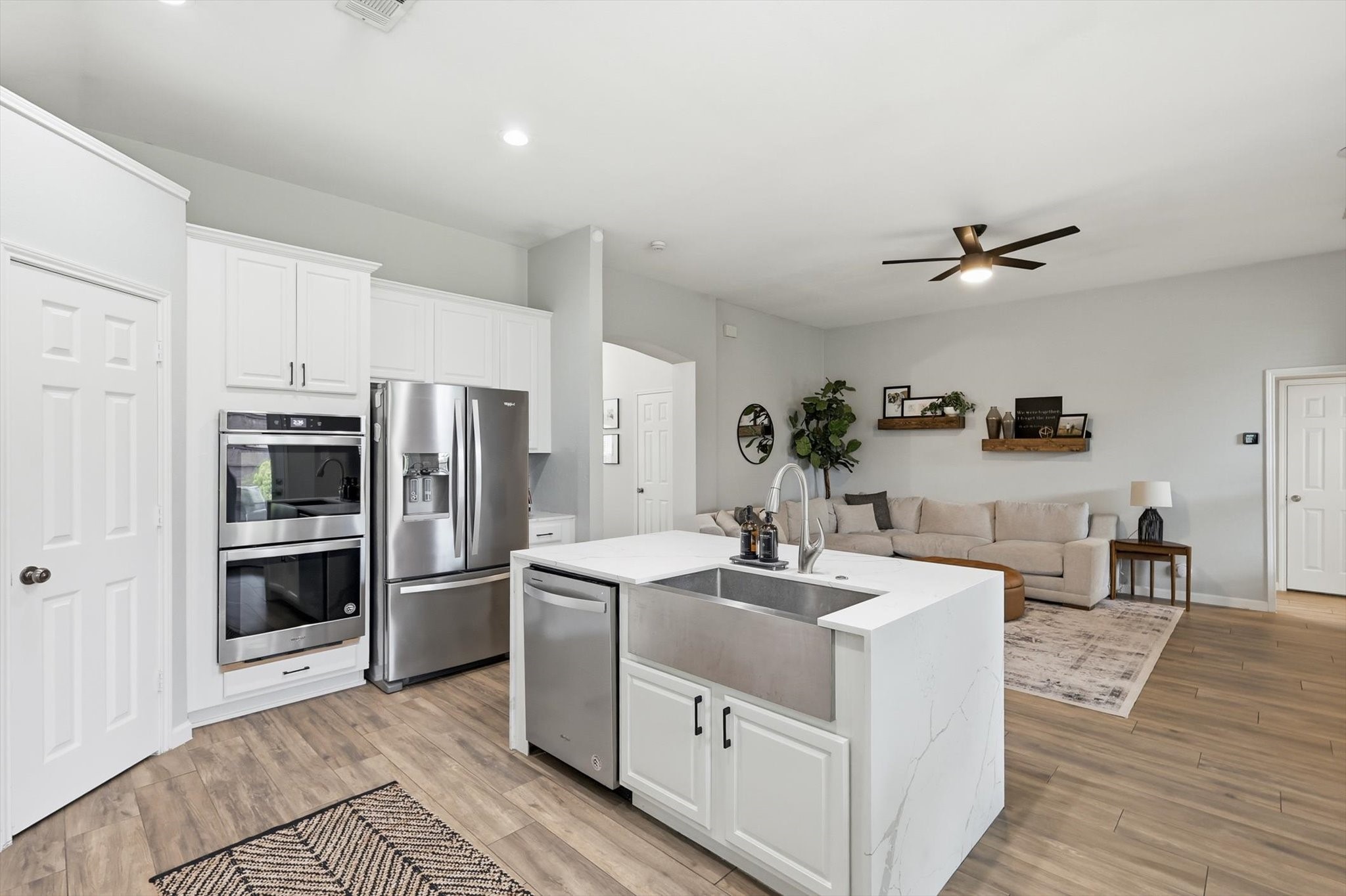 5816 Bentley Lane