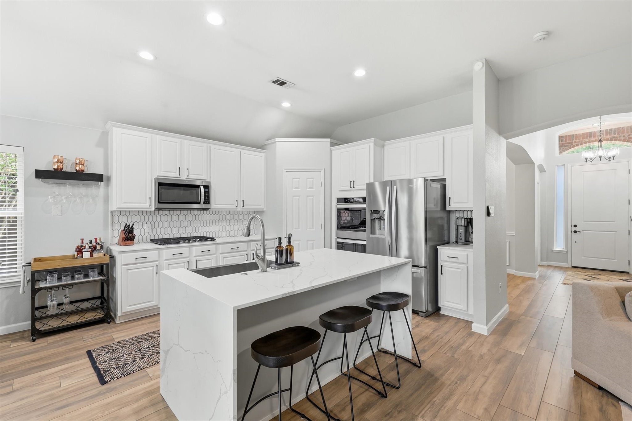 5816 Bentley Lane