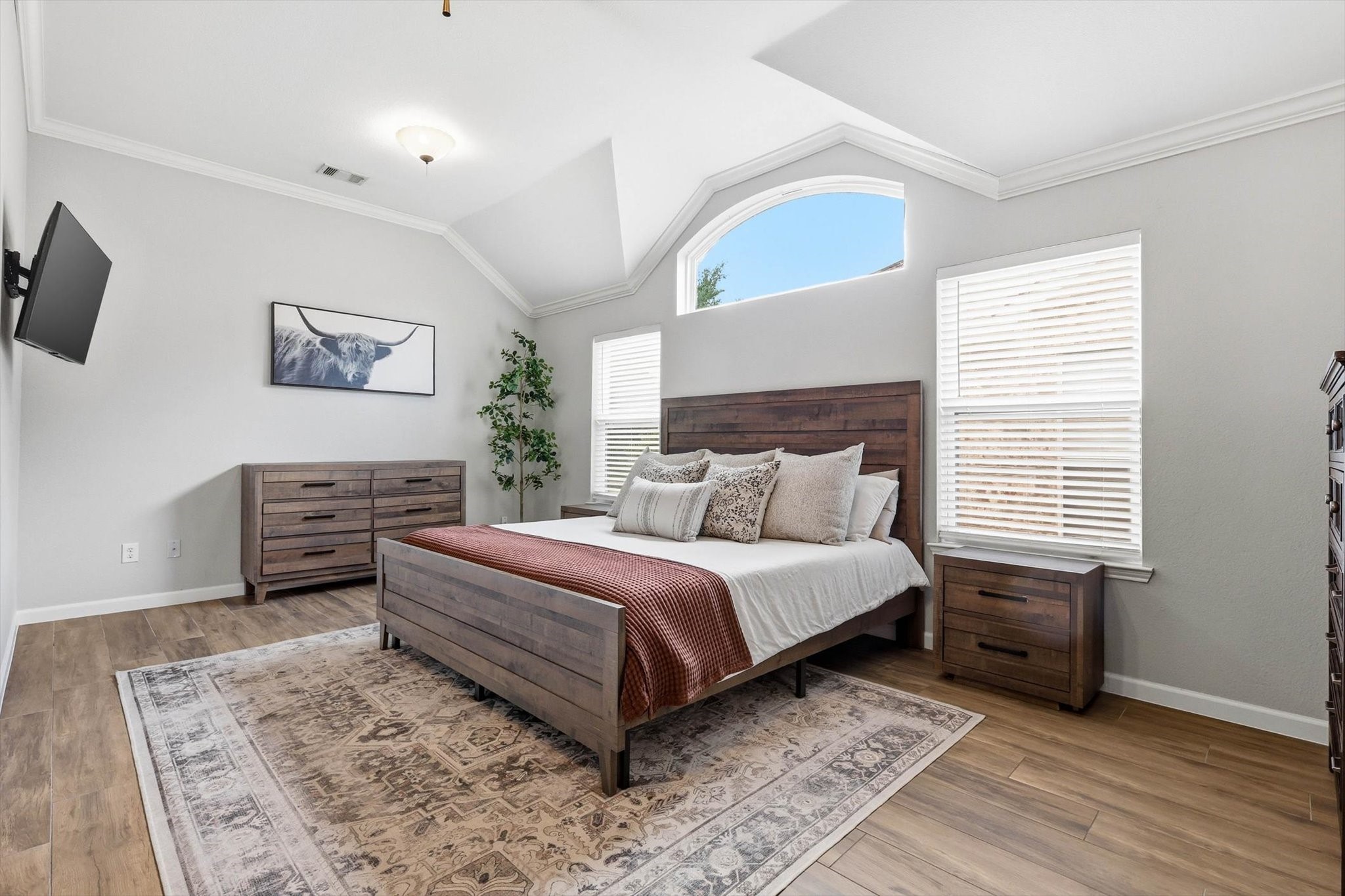 5816 Bentley Lane