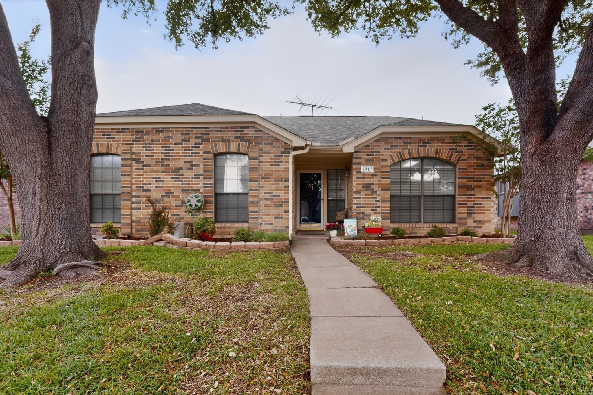 1917 Village Creek Drive