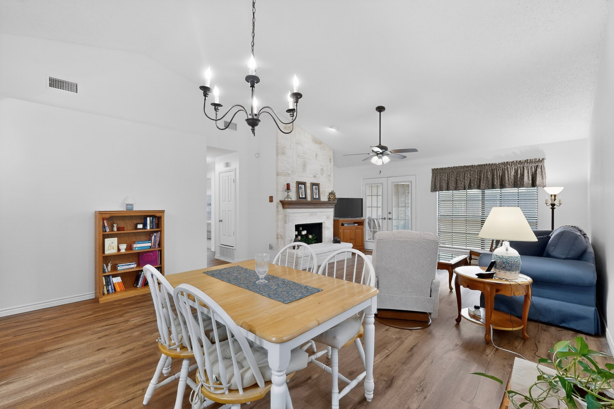 1917 Village Creek Drive