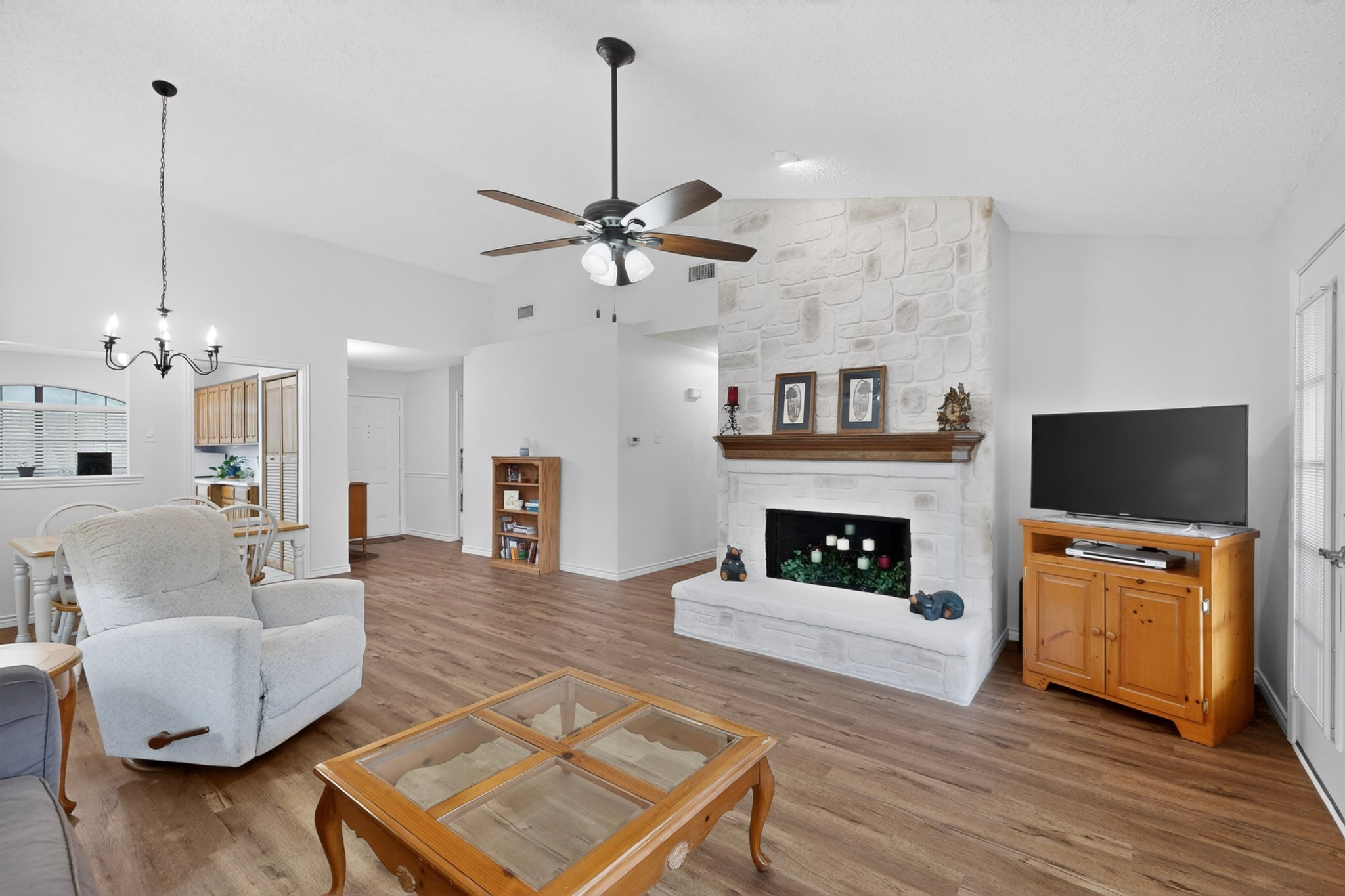 1917 Village Creek Drive