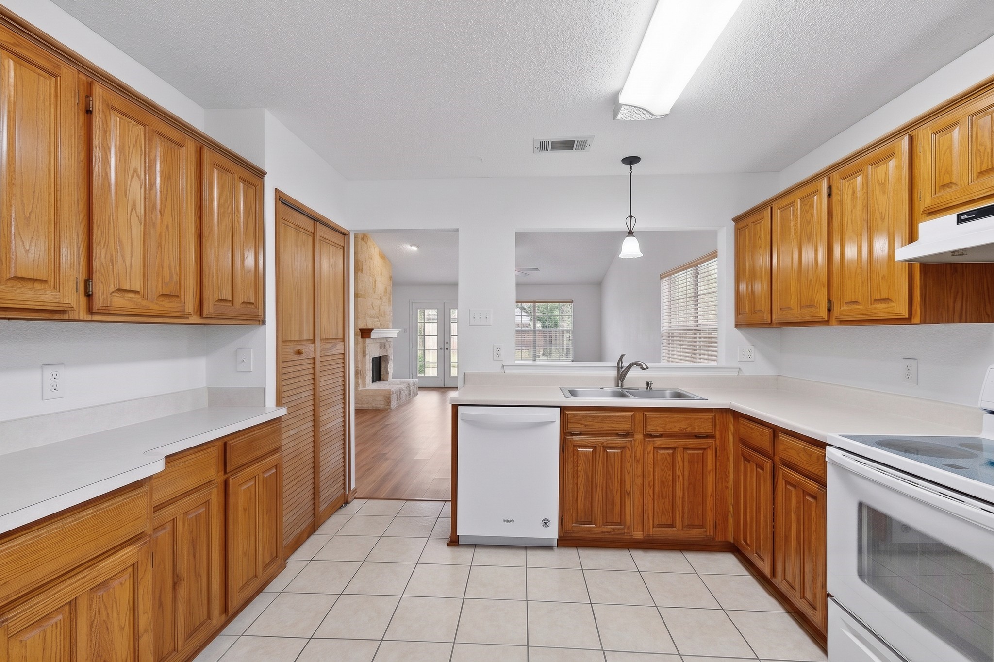 1917 Village Creek Drive