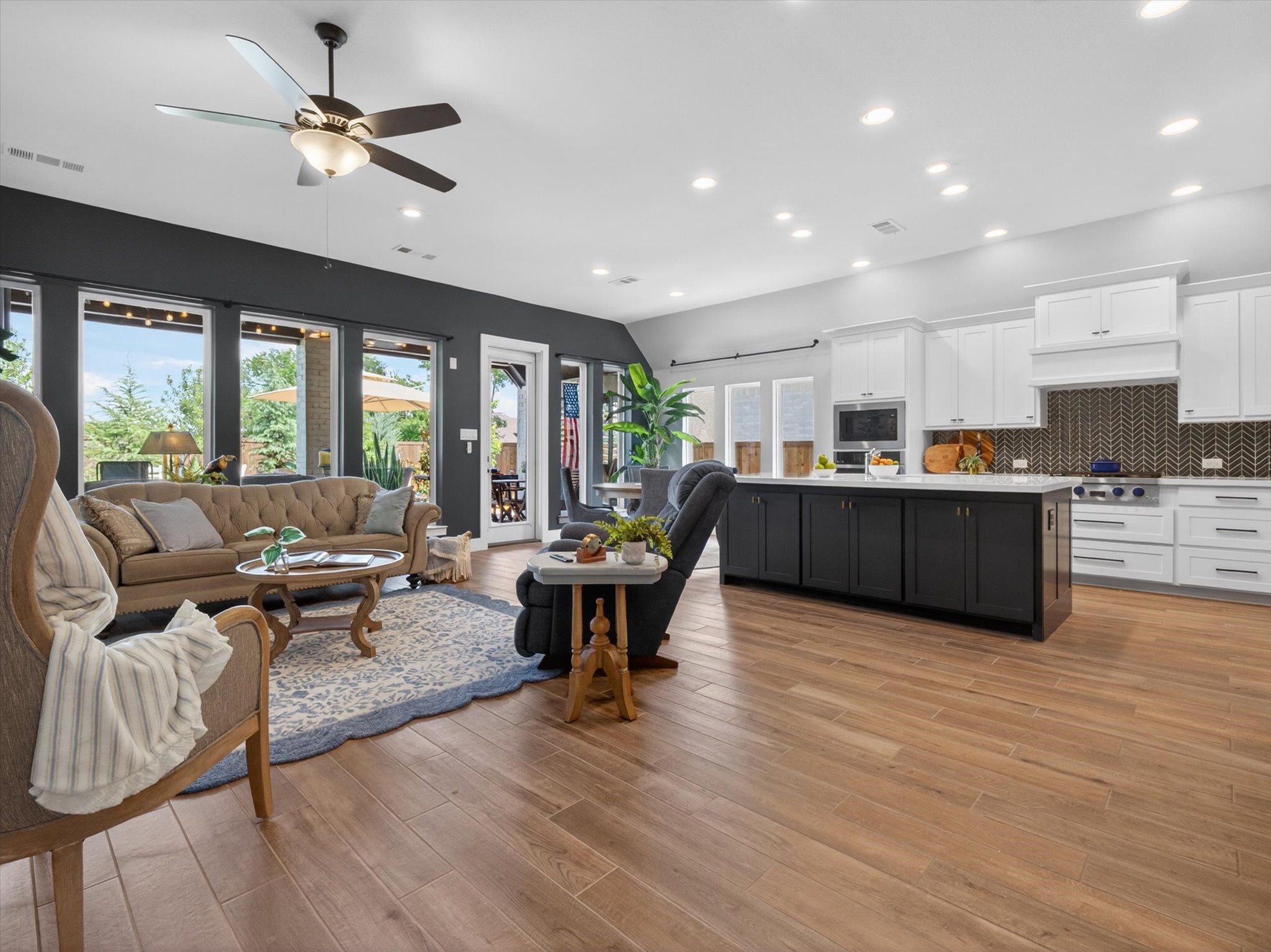 3816 Chesapeake Way