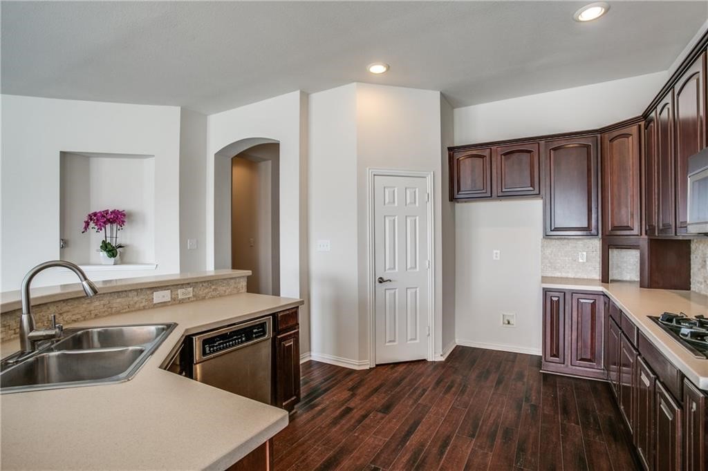4193 Victory Drive