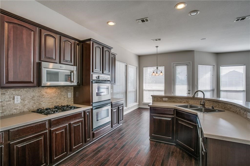 4193 Victory Drive