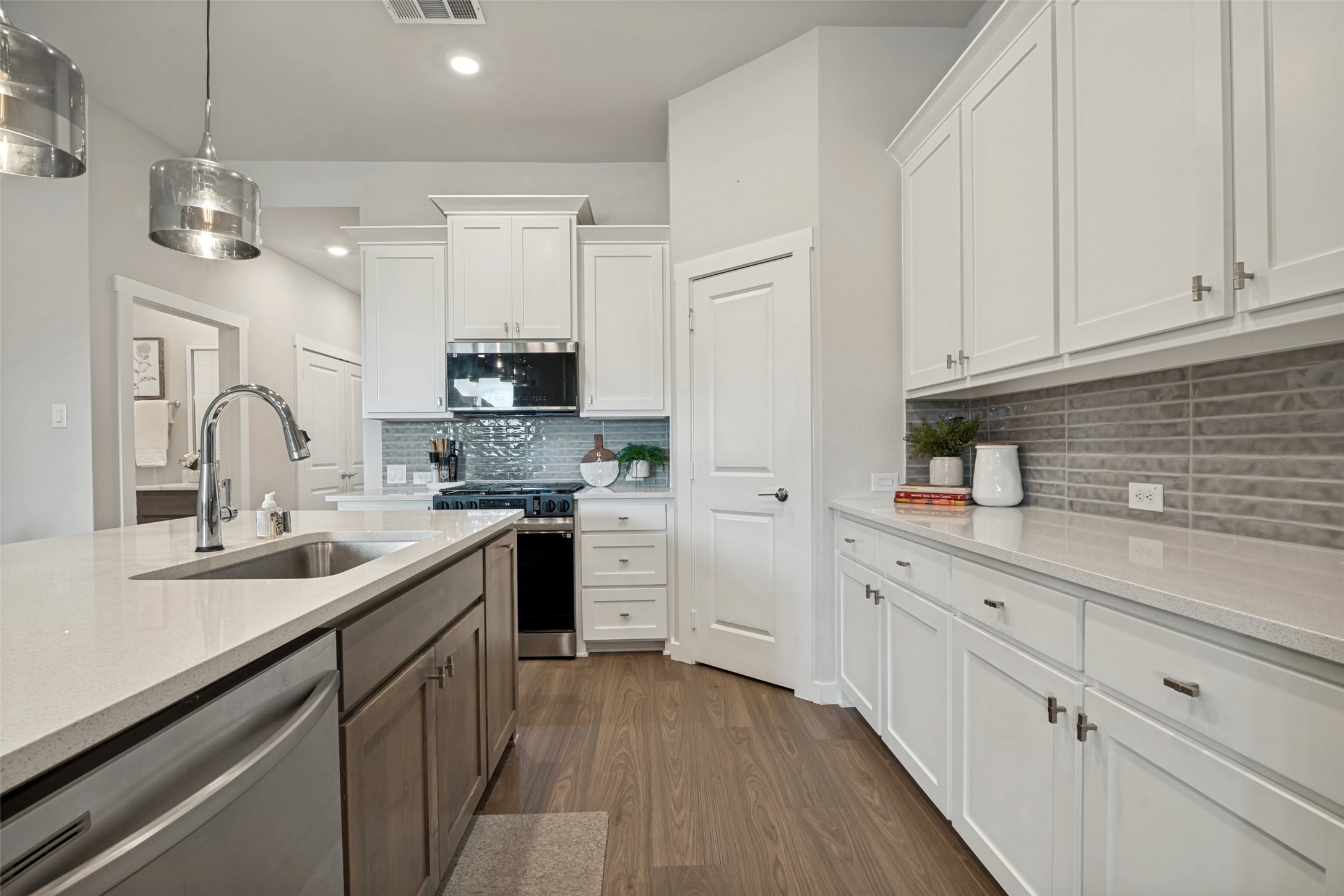 618 Tall Grass Trail