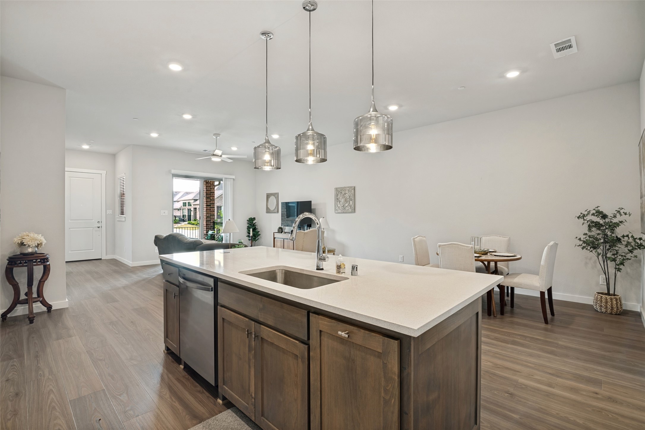 618 Tall Grass Trail