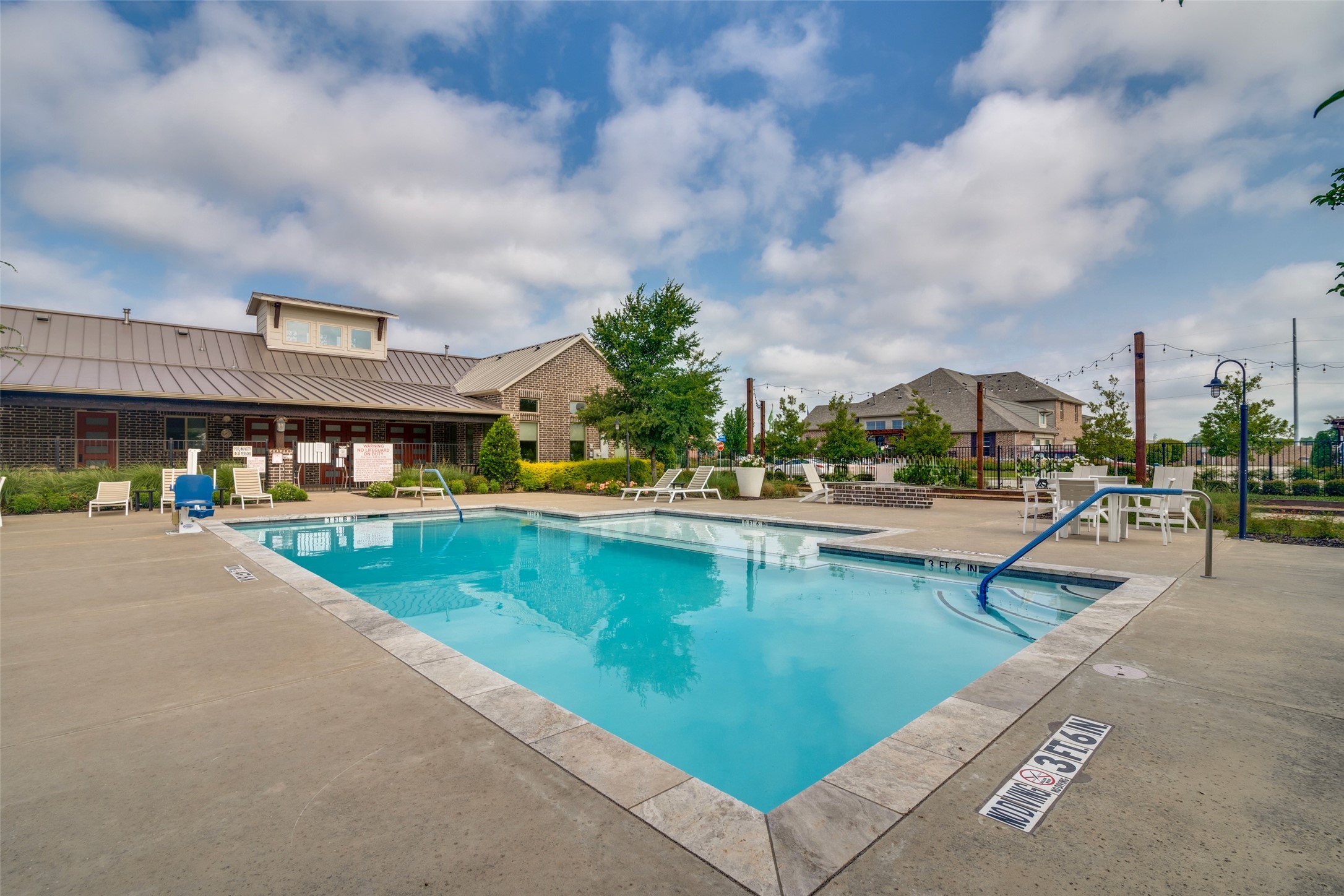 618 Tall Grass Trail
