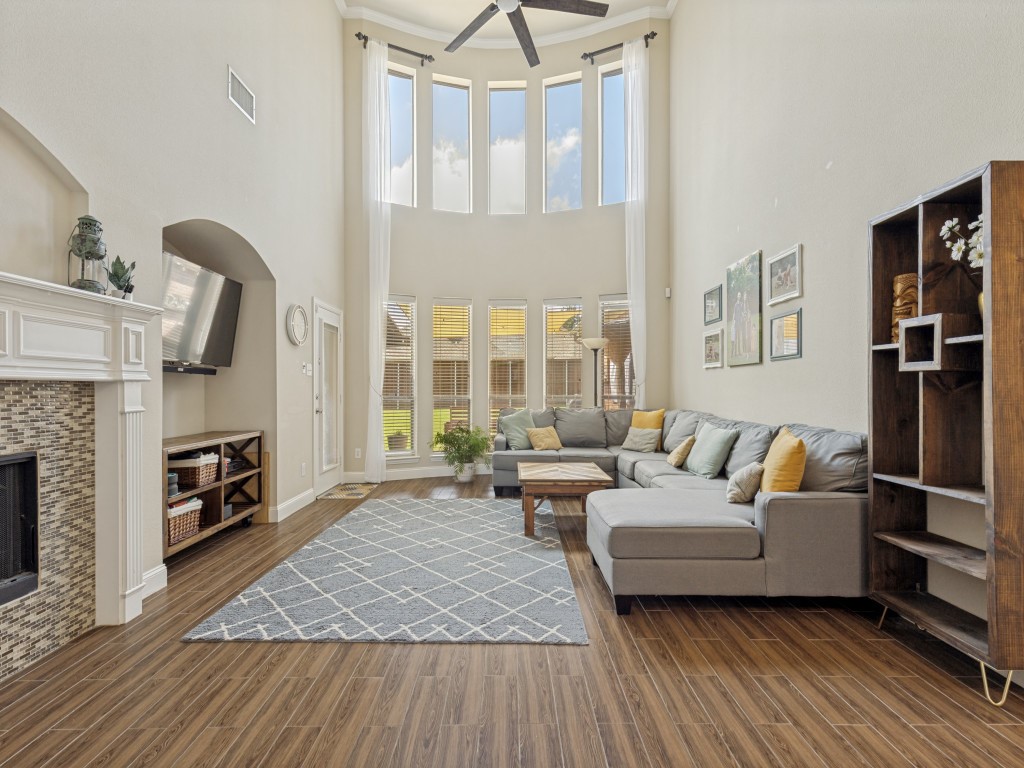 607 Chalk Hill Lane