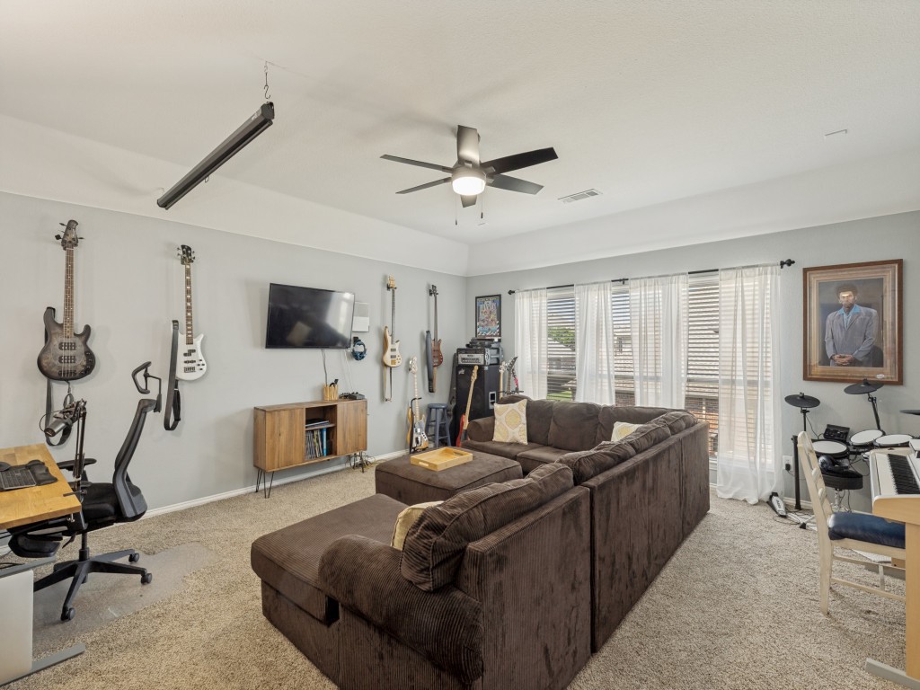 607 Chalk Hill Lane