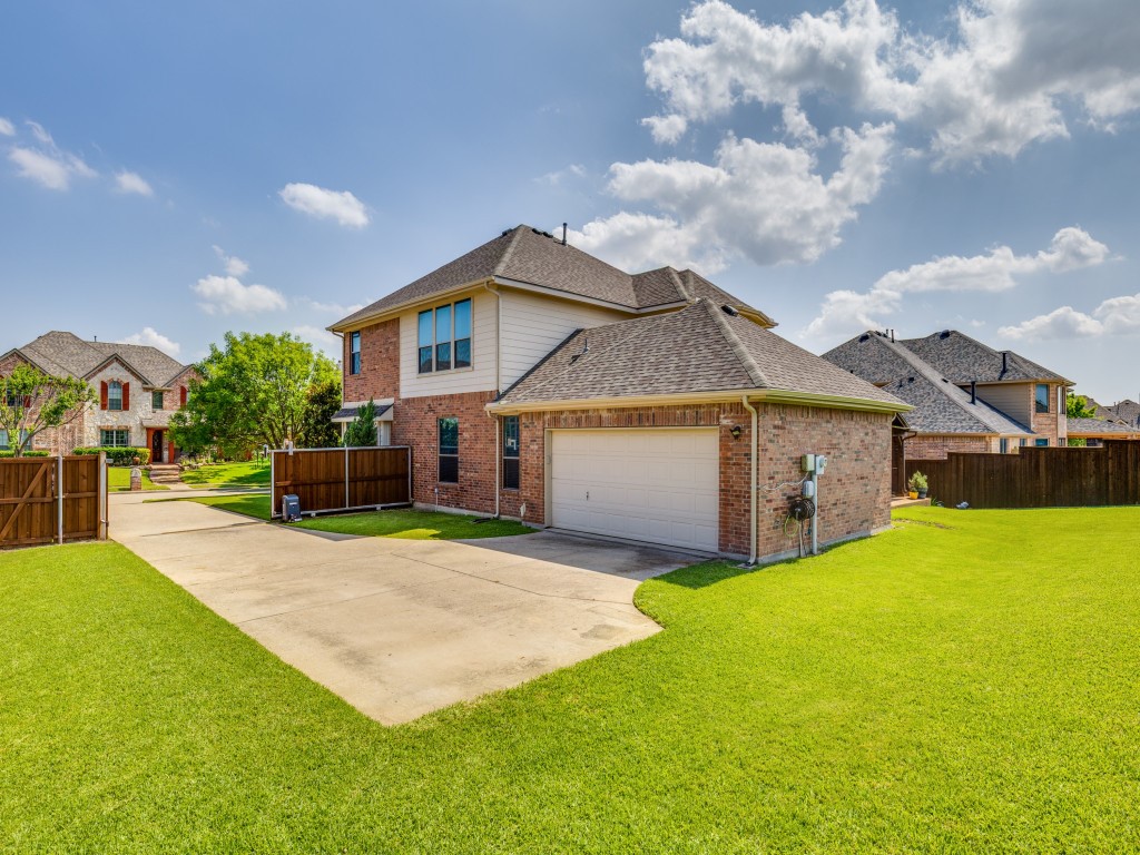 607 Chalk Hill Lane
