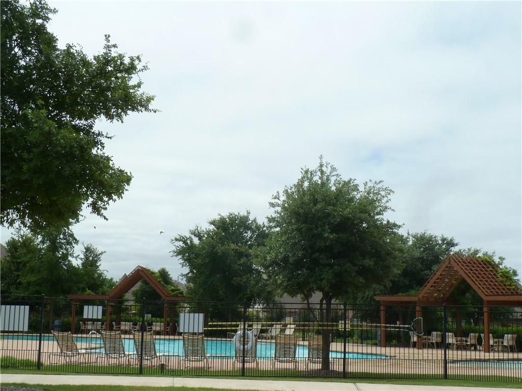 324 HIGHLAND GLEN