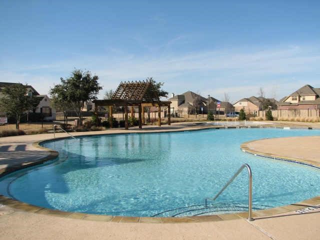 324 HIGHLAND GLEN