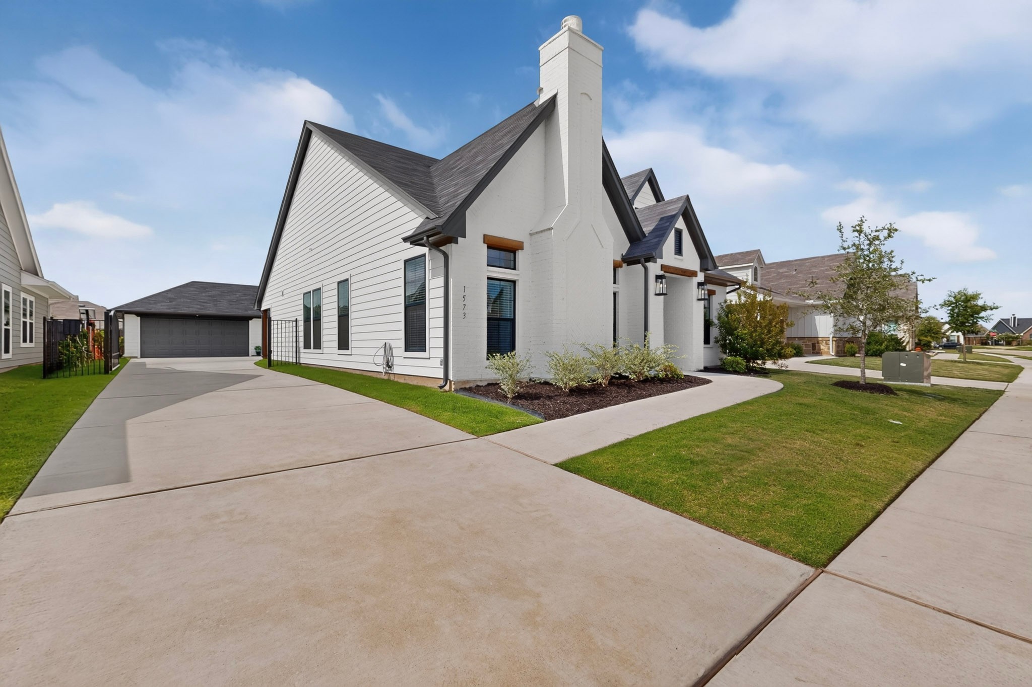 1573 Saylee Lane