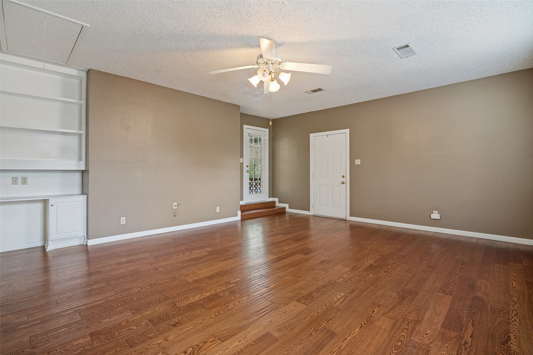 5802 Pecan Grove Drive