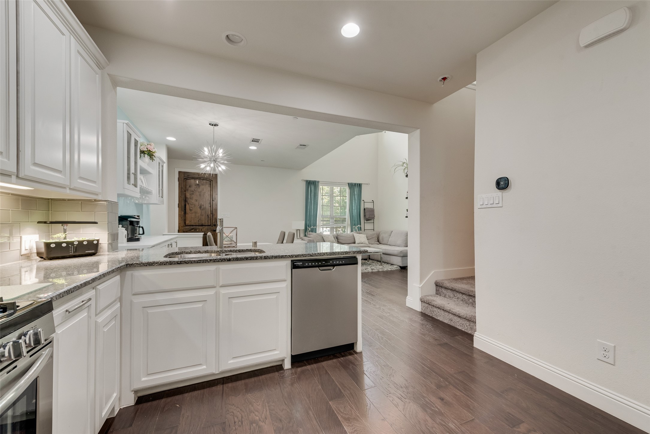 3704 Lantern Lane