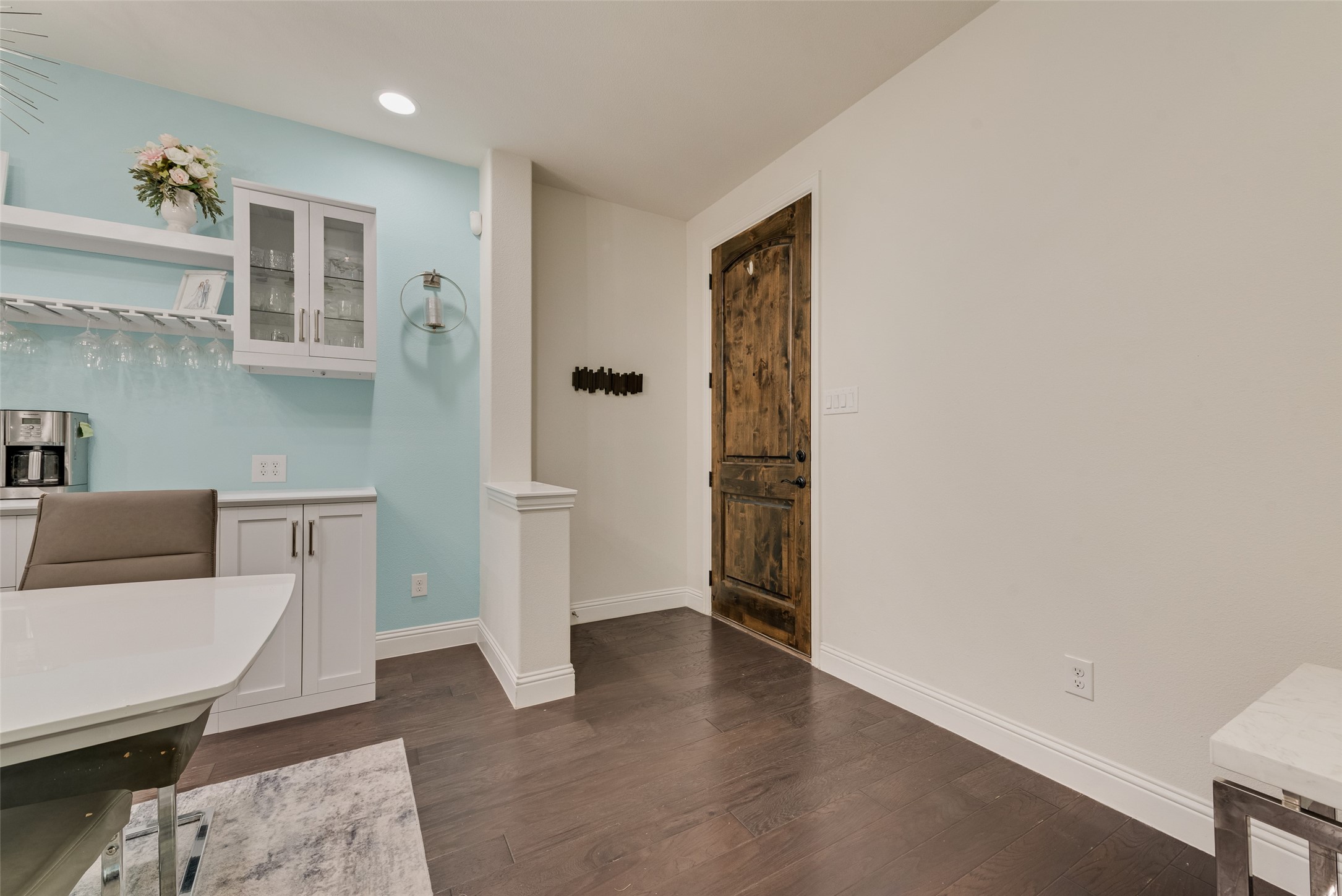 3704 Lantern Lane