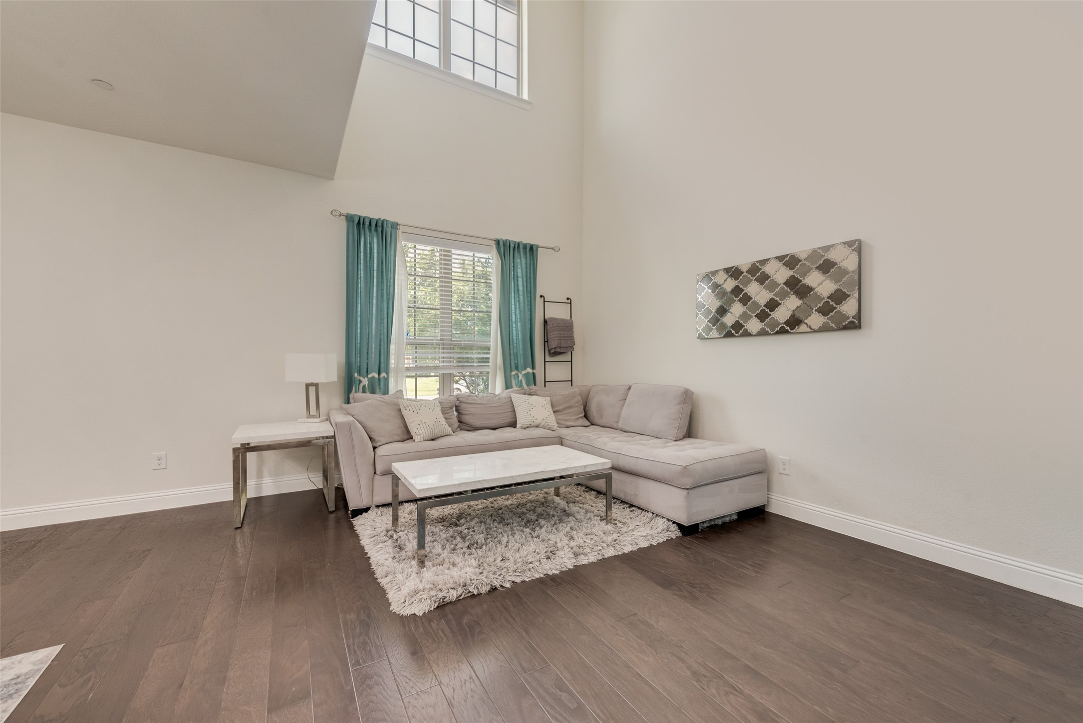 3704 Lantern Lane