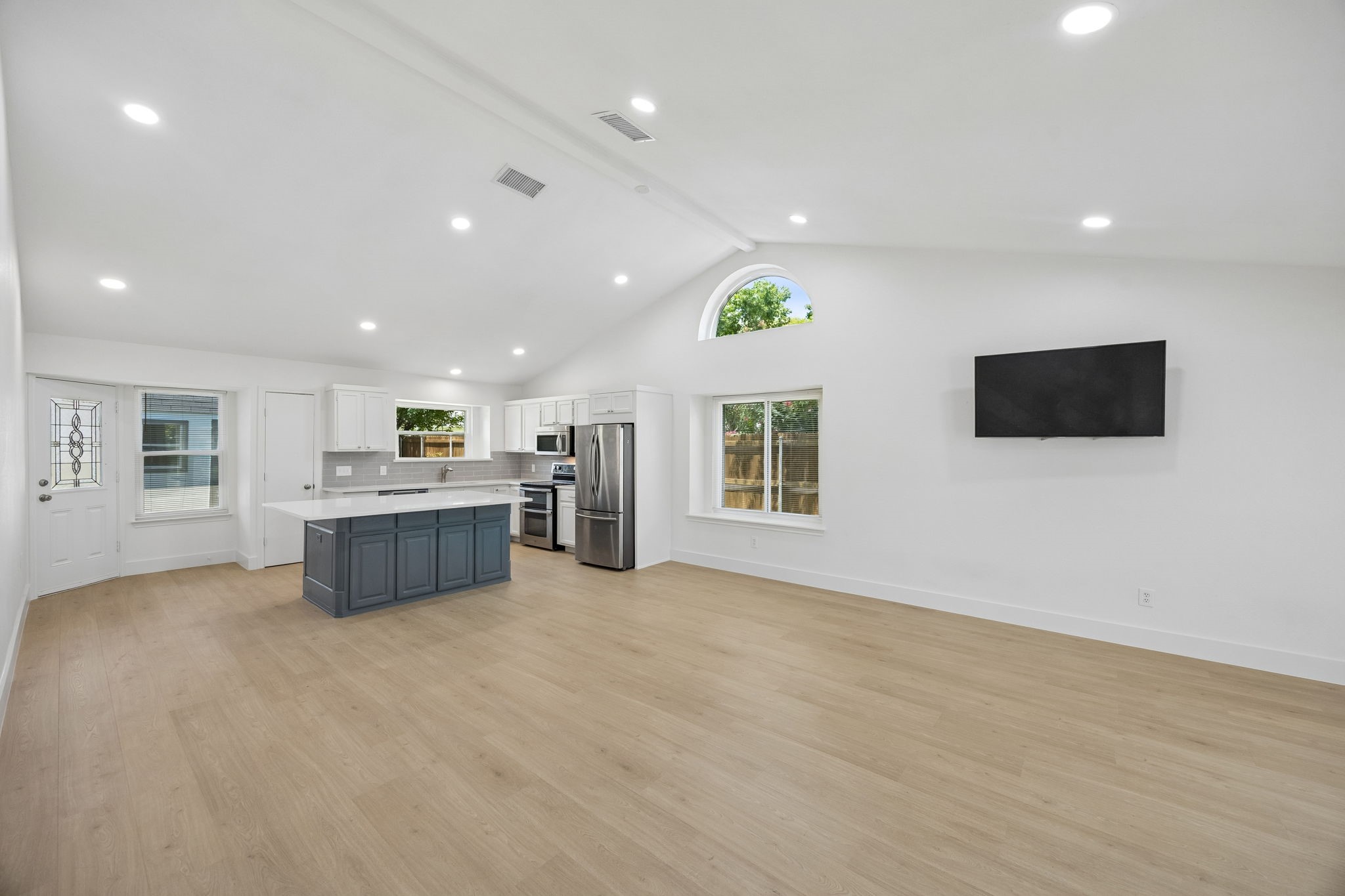 7805 Estates Way