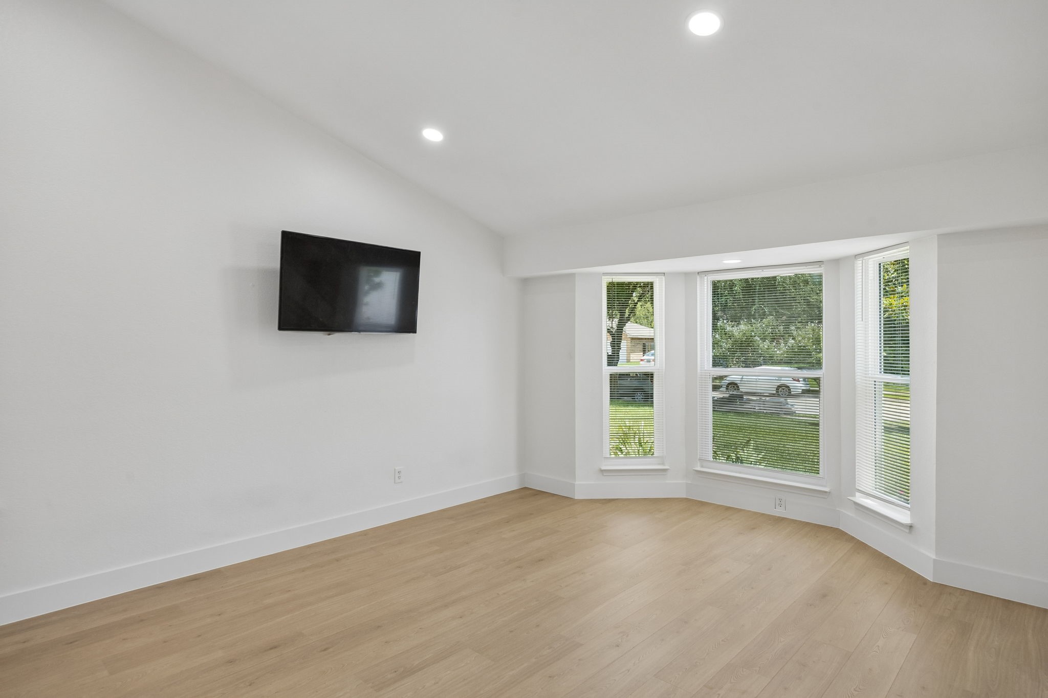 7805 Estates Way