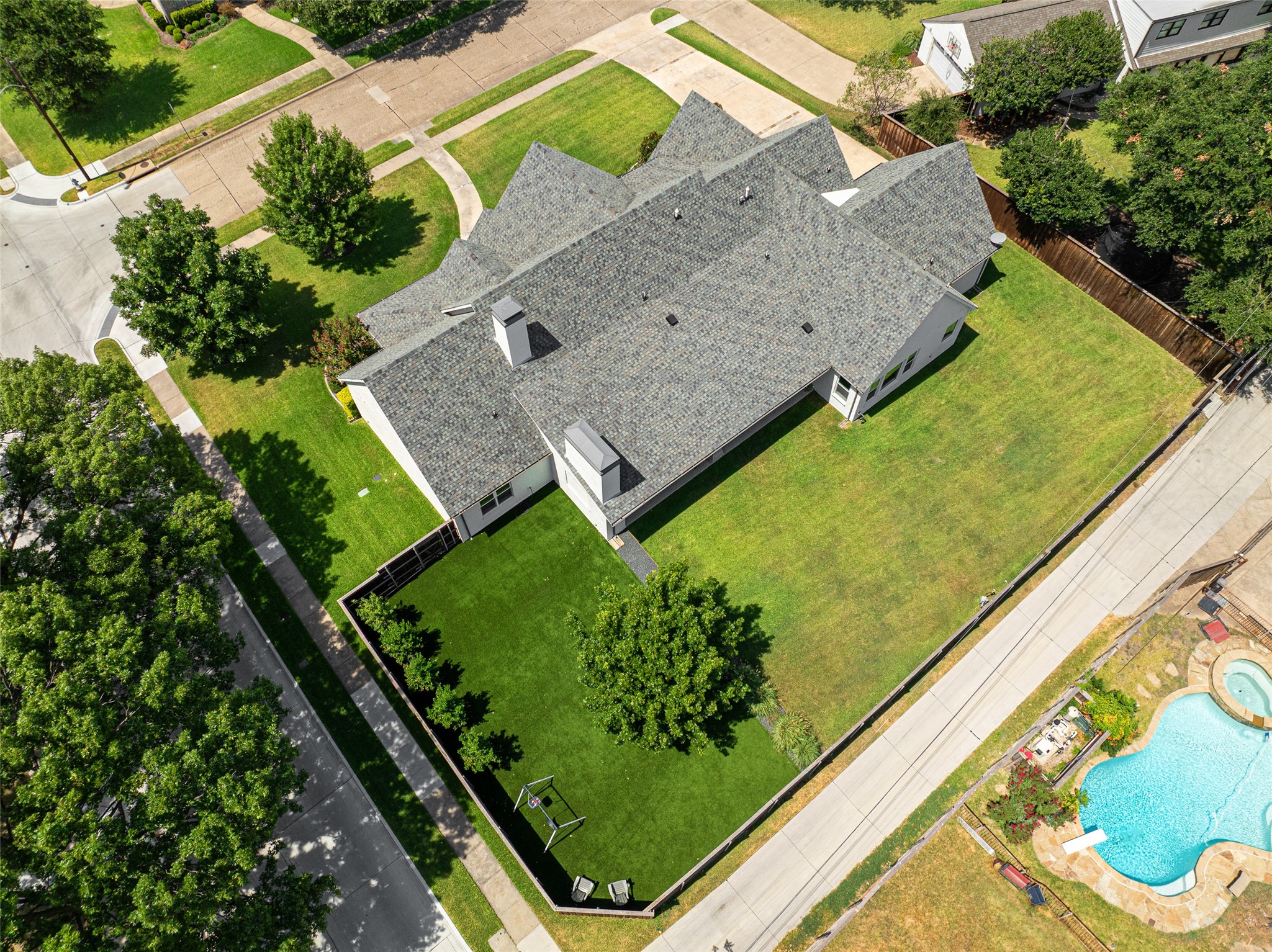 813 Clearwater Drive
