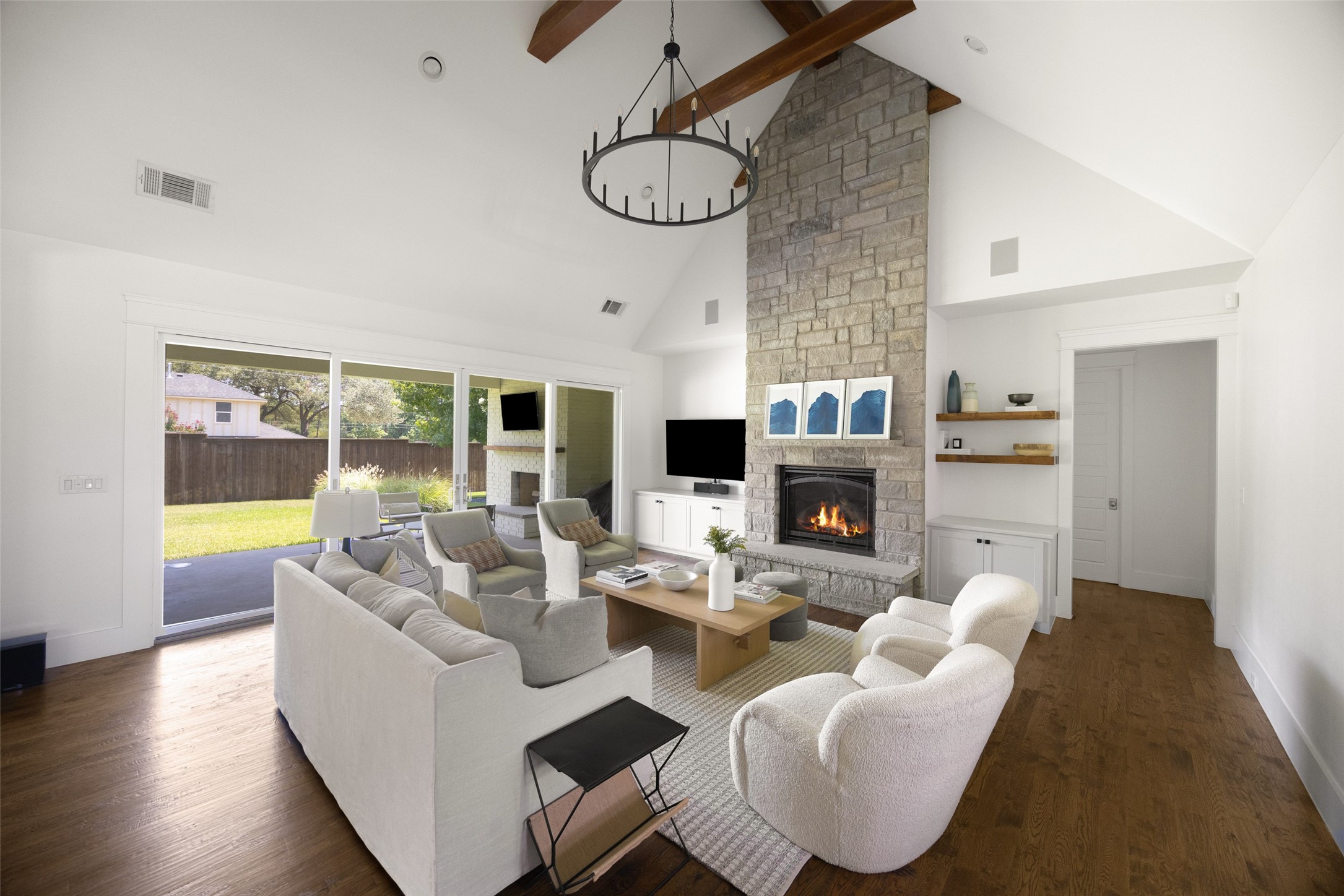 813 Clearwater Drive