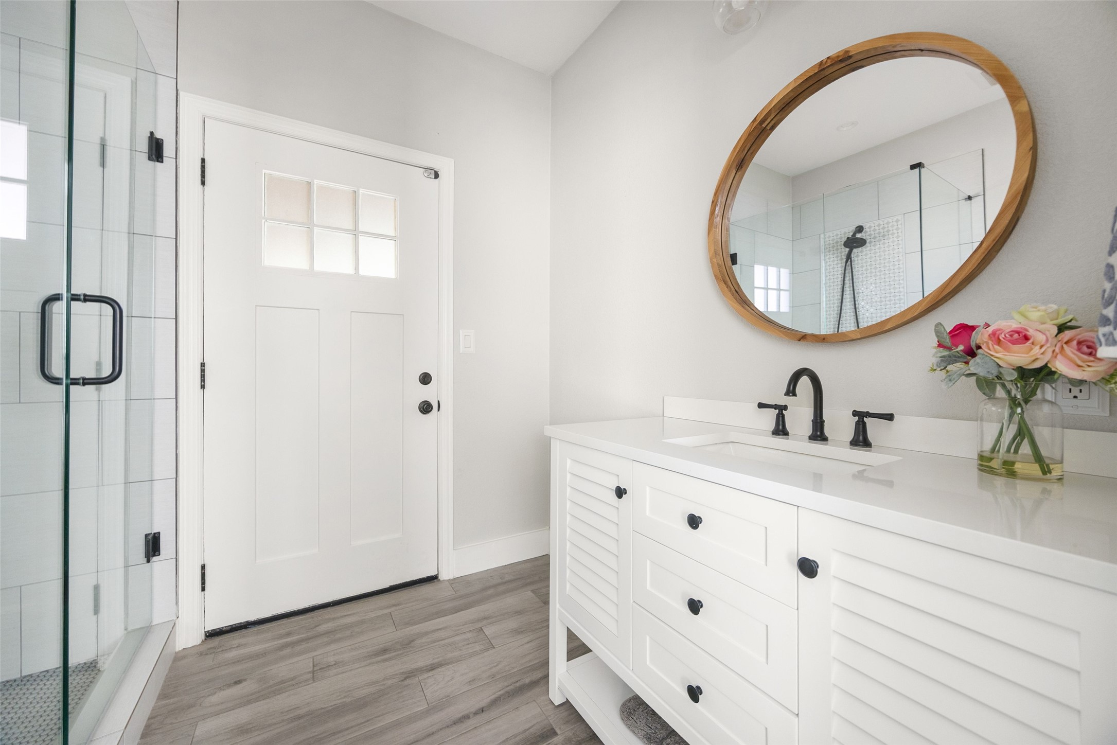 14085 Red Oak Circle S