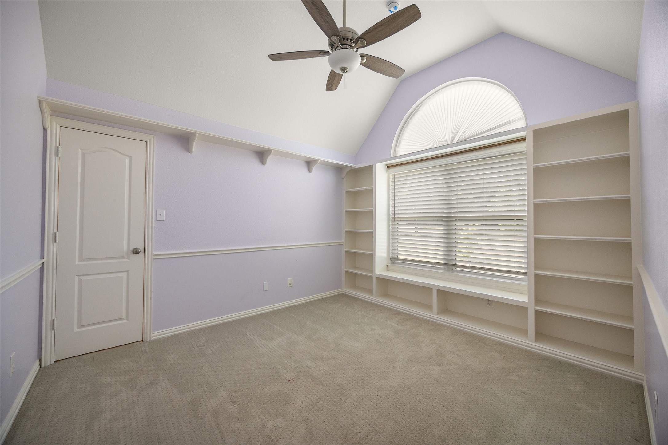 14085 Red Oak Circle S