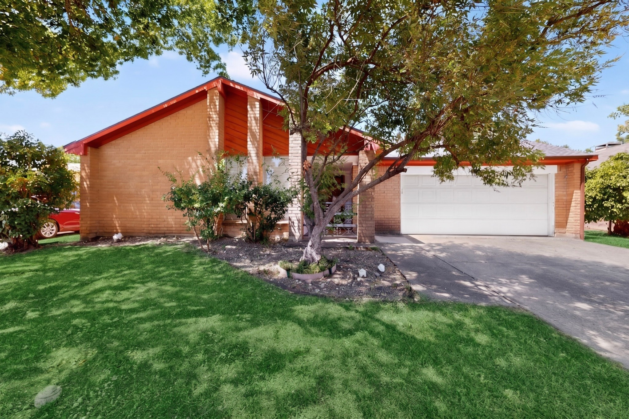 1003 Candlewood Drive
