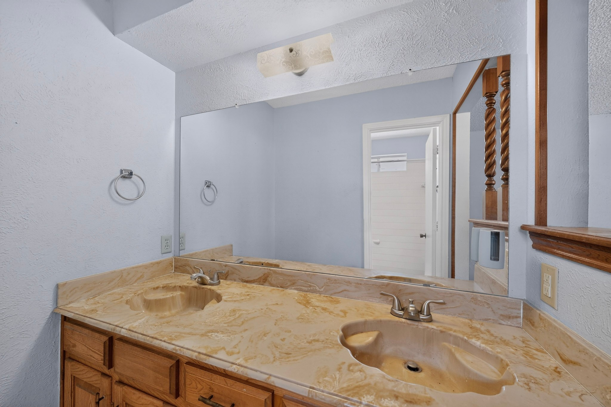 1003 Candlewood Drive