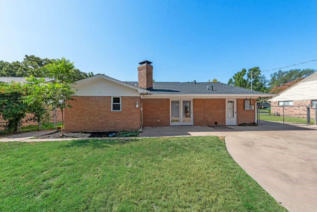 2833 Linden Lea
