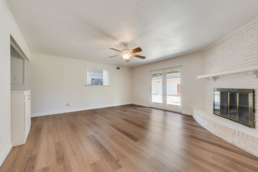 2833 Linden Lea
