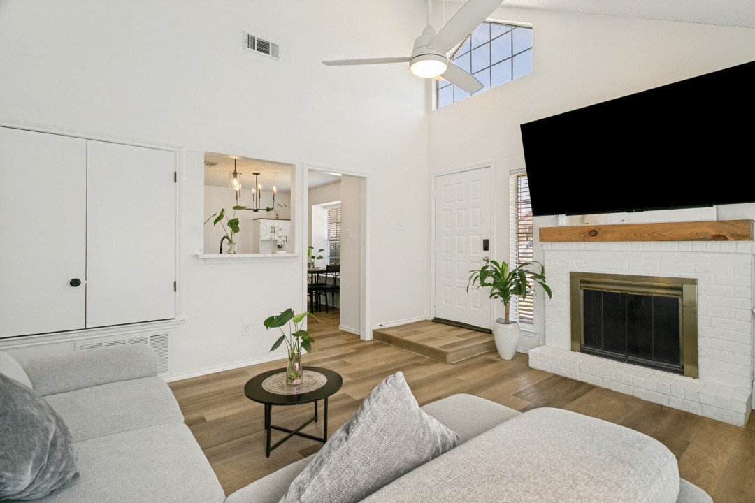 1332 Cedar Ridge Drive