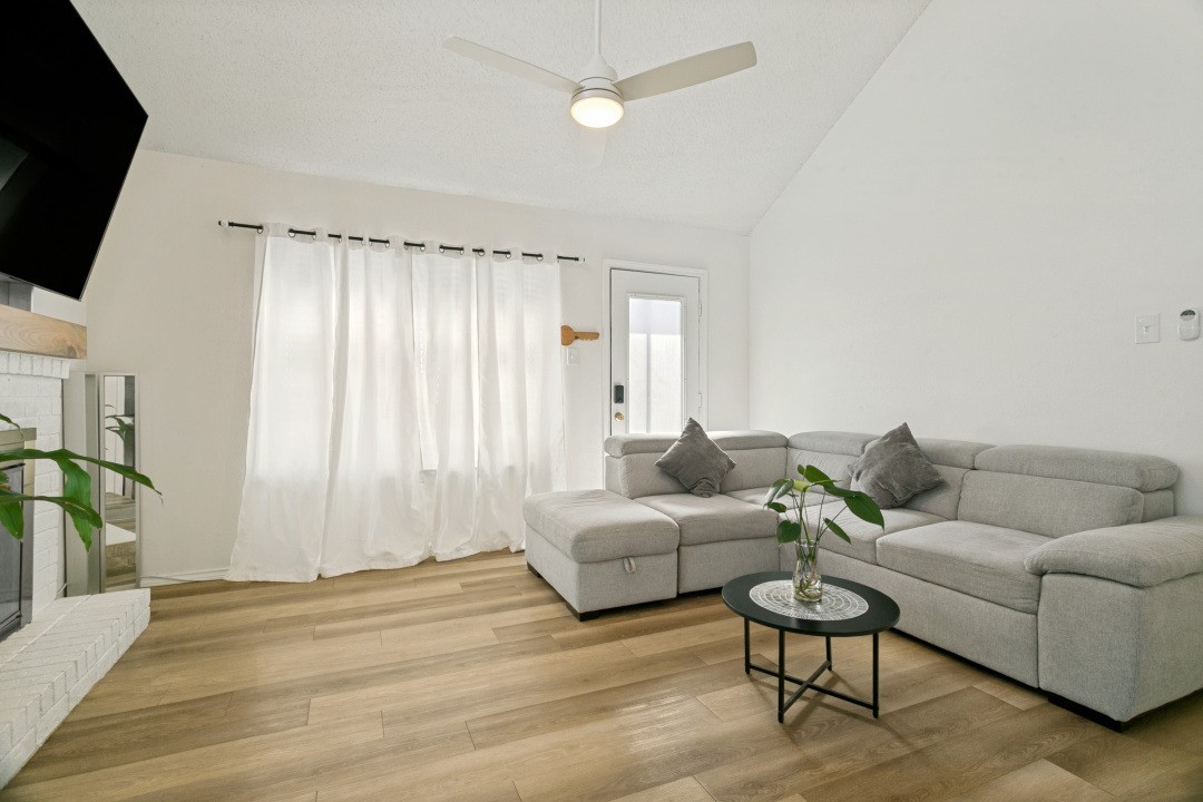 1332 Cedar Ridge Drive