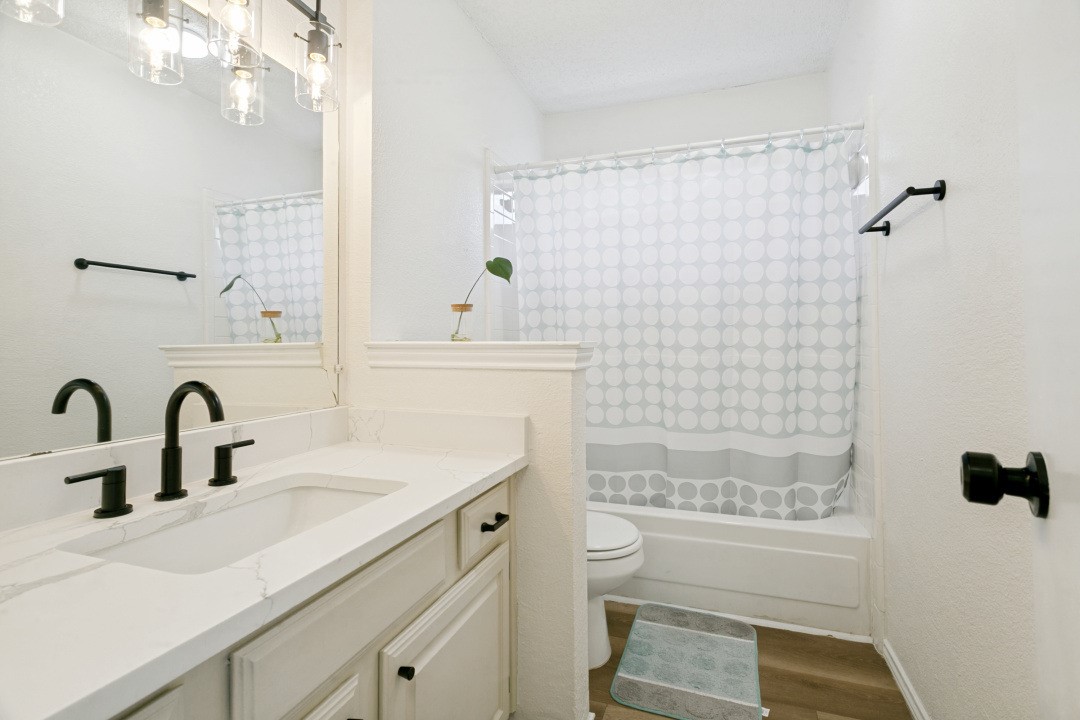 1332 Cedar Ridge Drive