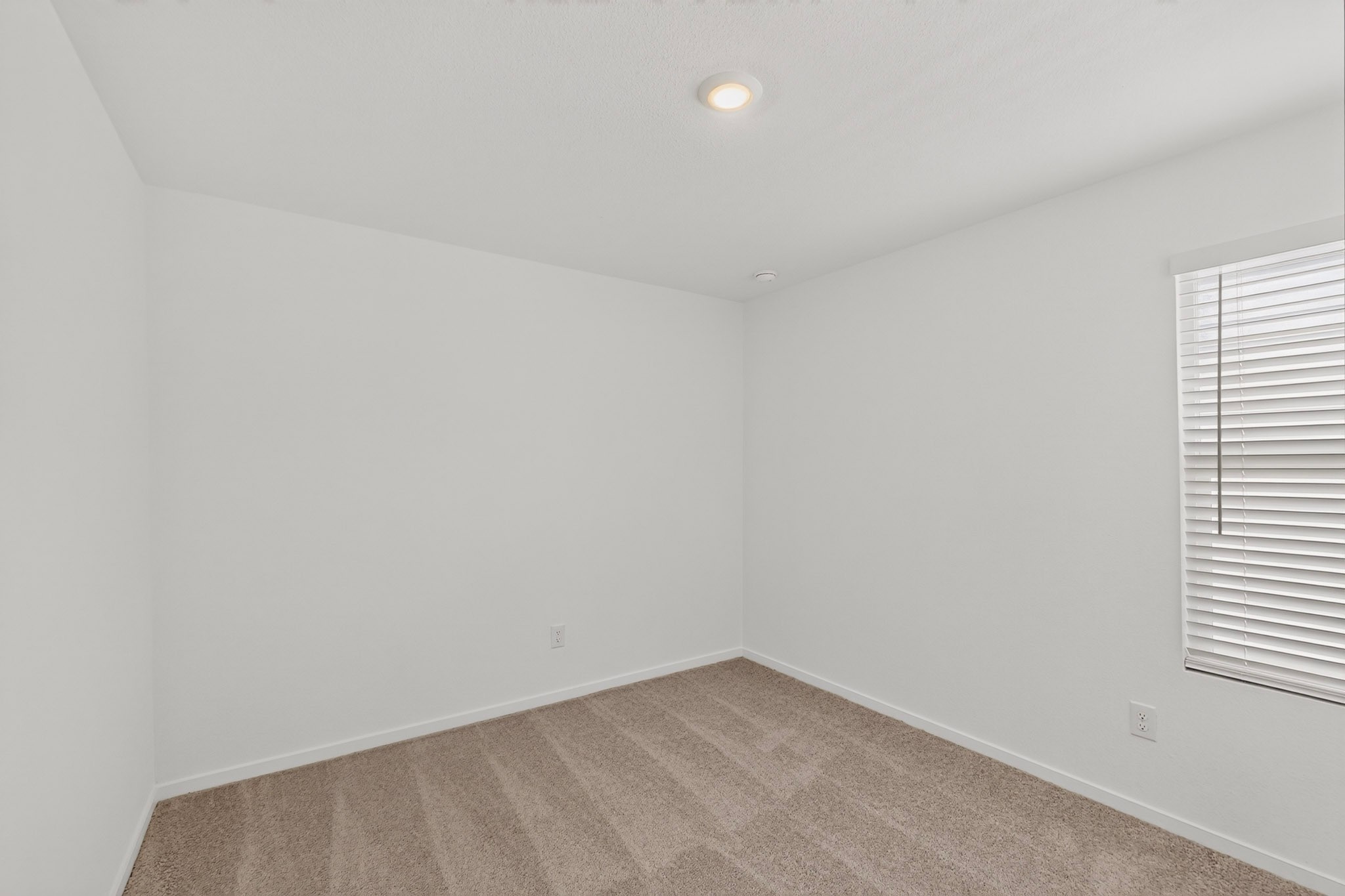 624 Kinglet Lane