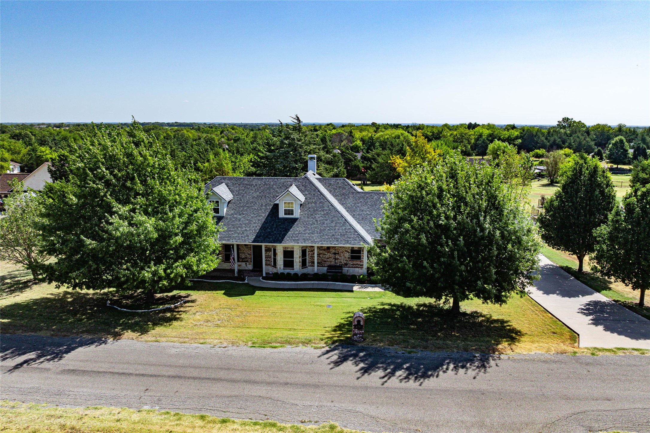 3711 Heatherwood Lane
